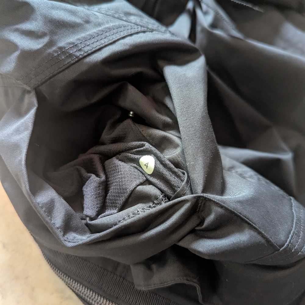 Lululemon Fo Drizzle Jacket - Picture 4 of 4